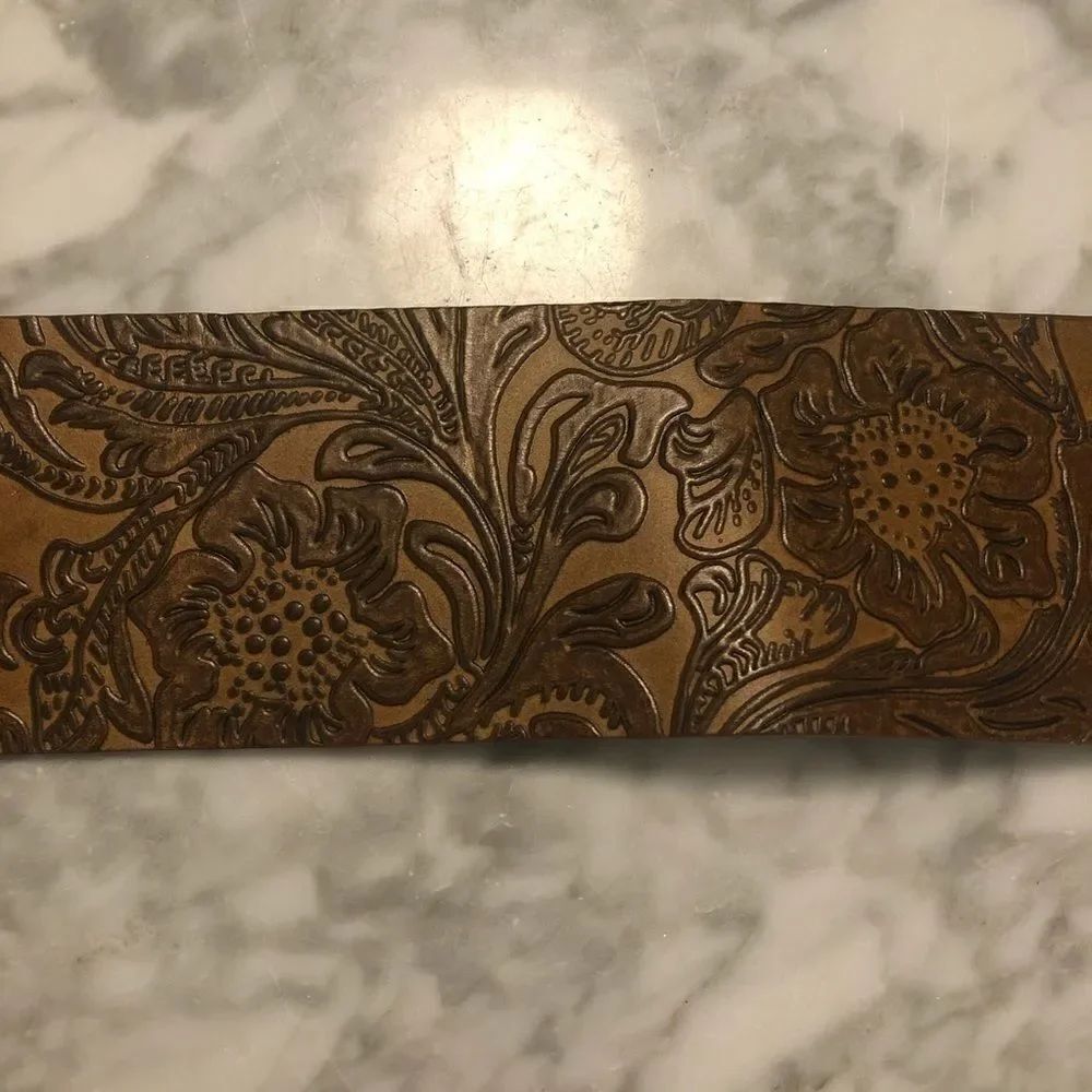Vintage Streets Ahead Tooled Leather O-Ring Belt - Picture 3 of 6